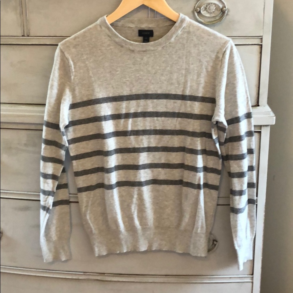 J.crew grey sweater size medium